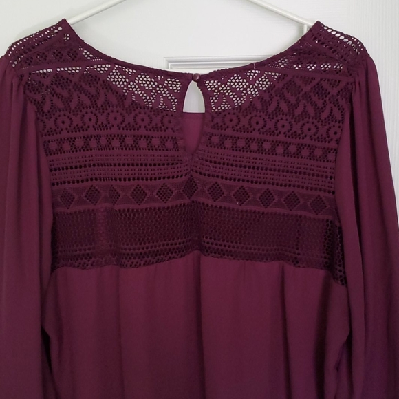Burgundy top - Picture 3 of 3